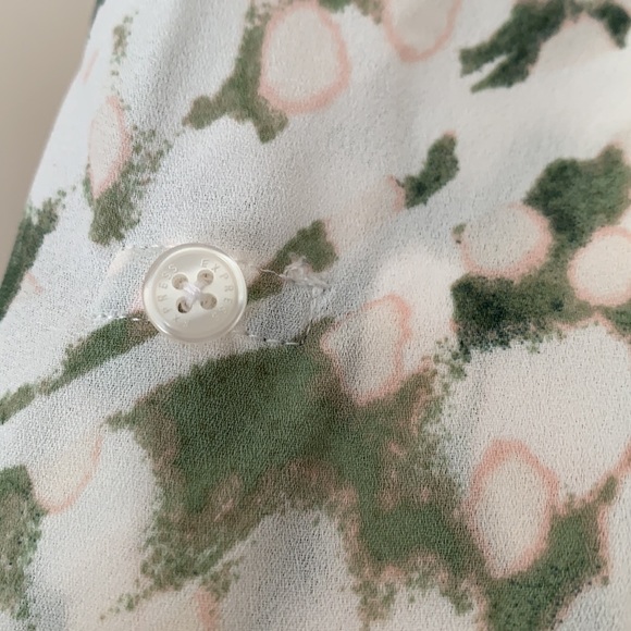 Mossimo Watercolor Flowy Top - Picture 5 of 5